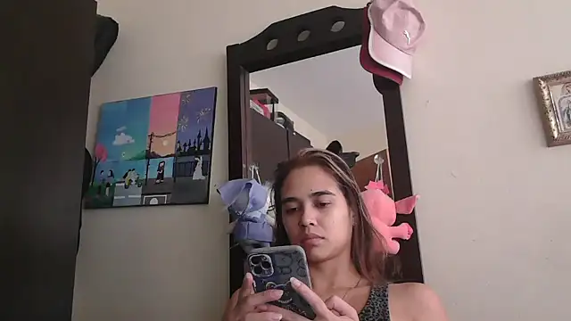 trianabell online show from 05-07-26, 04:21