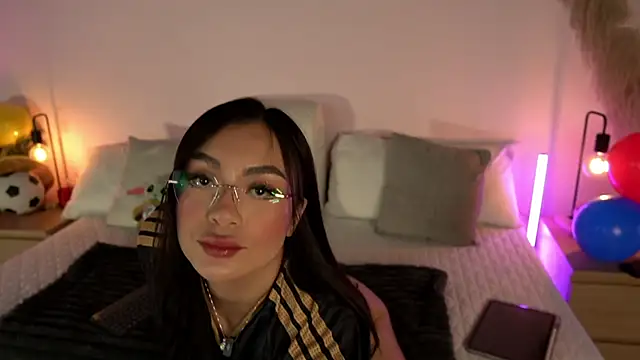TamyHoney online show from 06-18-26, 01:48