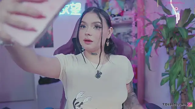 sensualkattt online show from 09-10-25, 12:59