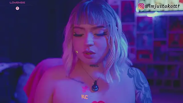 sensualkattt online show from 05-15-26, 11:03