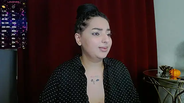 Snapshot of BustyAllyy chatting on 10-18-25, 04:31 BustyAllyy online show from 10-18-25, 04:31
