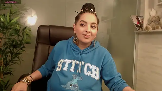 Snapshot of BustyAllyy chatting on 03-14-25, 11:32 BustyAllyy online show from 03-14-25, 11:32