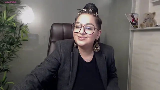 Snapshot of BustyAllyy chatting on 03-16-25, 08:10 BustyAllyy online show from 03-16-25, 08:10