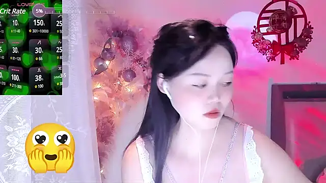 Snapshot of lilies-sweet chatting on 01-29-25, 01:49 lilies-sweet online show from 01-29-25, 01:49