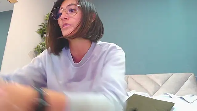 SharisWillian online show from 11-03-25, 03:45