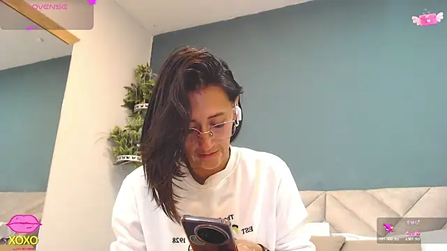 SharisWillian online show from 04-29-26, 03:54