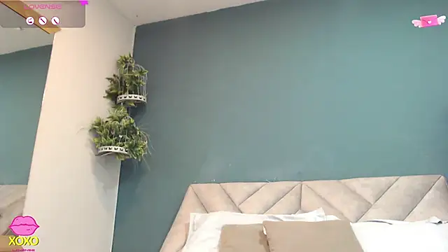 SharisWillian online show from 04-17-26, 03:42