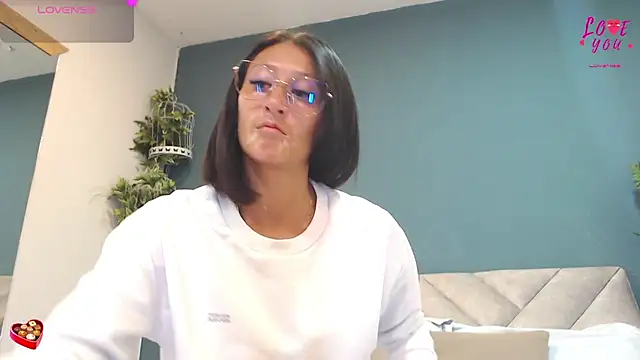 SharisWillian online show from 05-15-26, 02:53