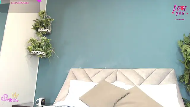 Snapshot of SharisWillian chatting on 06-24-26, 04:11 SharisWillian online show from 06-24-26, 04:11
