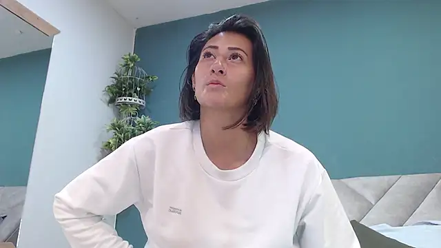 Snapshot of SharisWillian chatting on 10-01-25, 03:44 SharisWillian online show from 10-01-25, 03:44