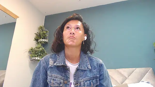 SharisWillian online show from 04-30-26, 03:46