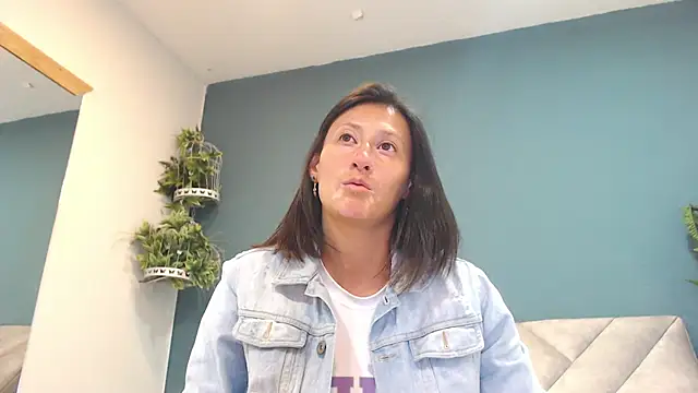 SharisWillian online show from 05-13-26, 03:57