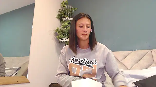 SharisWillian online show from 03-05-26, 03:58