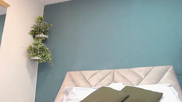 SharisWillian online show from 12-01-25, 03:29