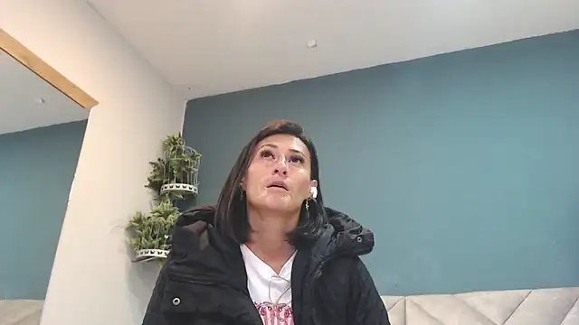 SharisWillian online show from 05-14-26, 03:47