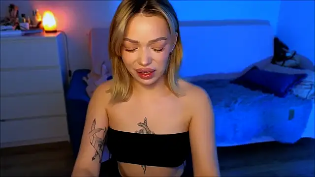 Lily Yin online show from 11-30-25, 05:08