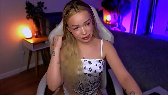 Lily Yin online show from 04-11-26, 05:37