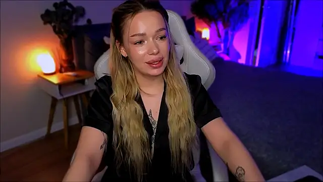 Lily Yin online show from 03-12-26, 05:55