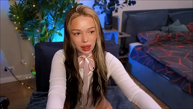 Lily Yin online show from 02-12-25, 05:58