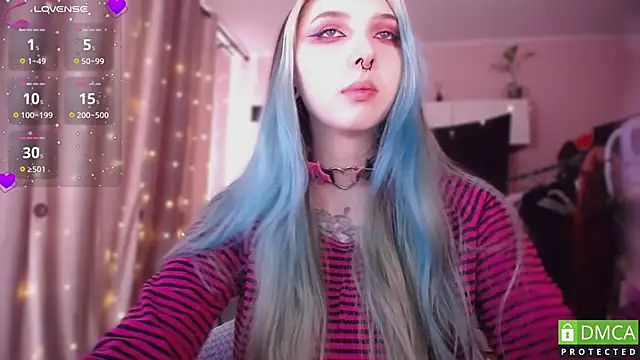 JustMeowGirl online show from 03-23-26, 05:51