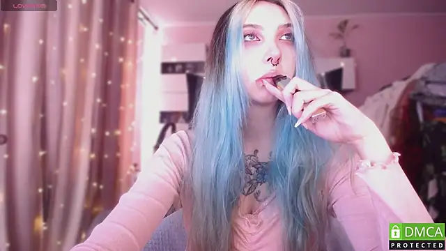 JustMeowGirl online show from 03-18-26, 06:05