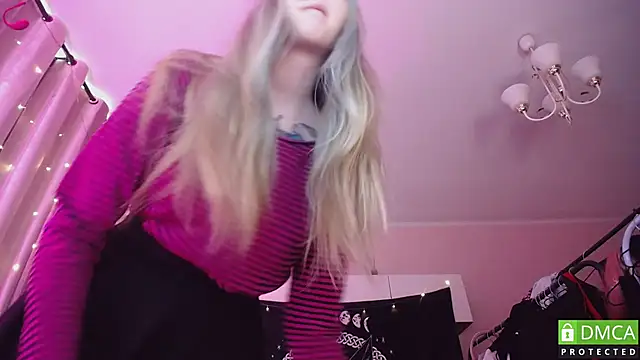 JustMeowGirl online show from 05-16-26, 06:34