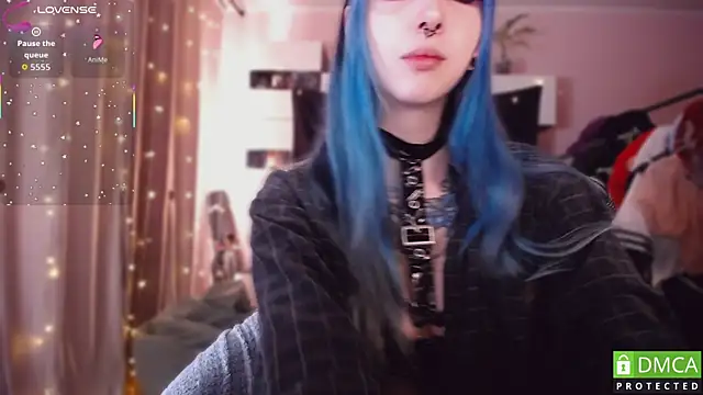 JustMeowGirl online show from 01-19-26, 05:11