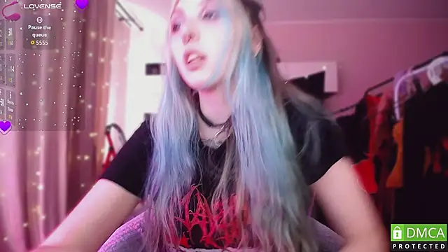 JustMeowGirl online show from 04-07-26, 05:53