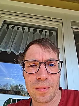 Schnubby1 online show from 04-15-26, 10:43