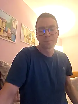 Schnubby1 online show from 02-18-26, 04:58