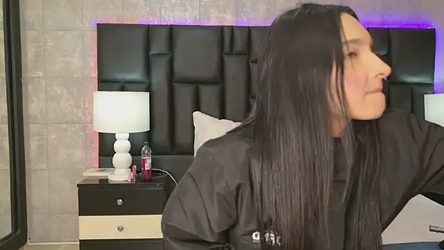 MiaSweeths online show from 01-13-26, 04:16