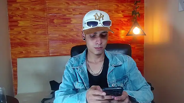 Bastiaan 28 online show from 02-19-25, 03:06