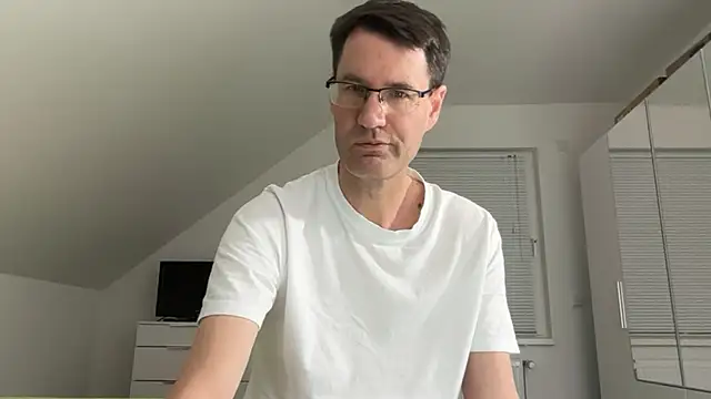 zxzx cam1 online show from 02-13-26, 04:40