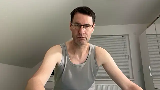 zxzx cam1 online show from 02-08-26, 05:54