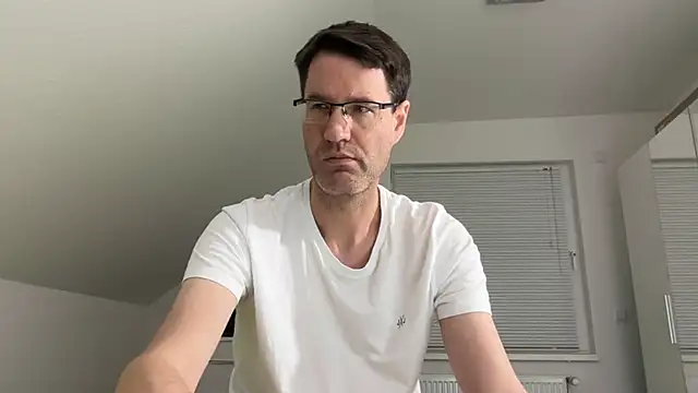 zxzx cam1 online show from 03-01-26, 05:02