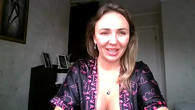 AngelinaLove28 online show from 09-28-25, 06:42