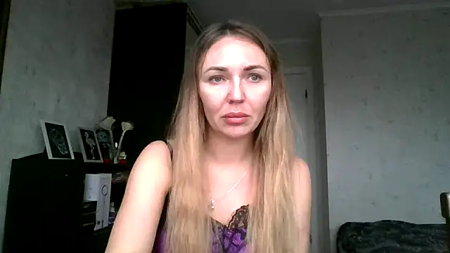 AngelinaLove28 online show from 11-22-25, 06:56