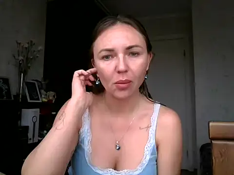 AngelinaLove28 online show from 10-14-25, 06:14