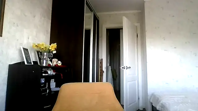 AngelinaLove28 online show from 04-07-26, 06:48