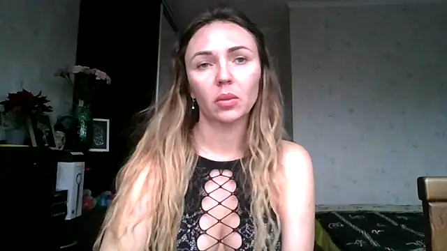 AngelinaLove28 online show from 12-20-25, 08:17