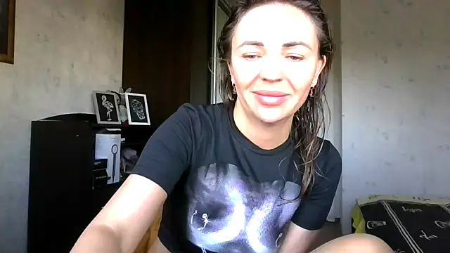 AngelinaLove28 online show from 09-22-25, 06:41