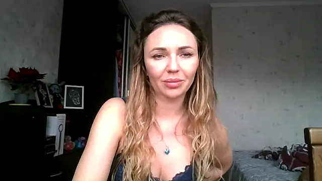 AngelinaLove28 online show from 12-15-25, 08:31