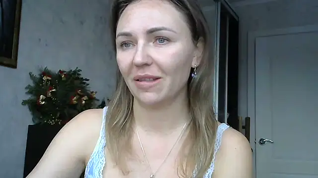 AngelinaLove28 online show from 01-09-26, 07:26