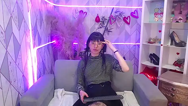 charlottemoonxz online show from 10-10-25, 07:04