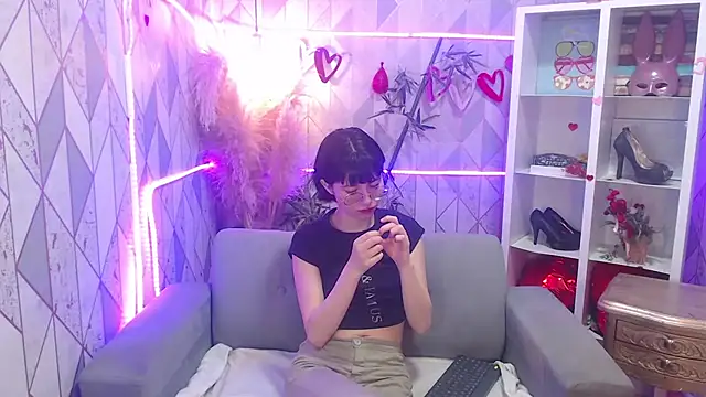 charlottemoonxz online show from 11-18-25, 07:39