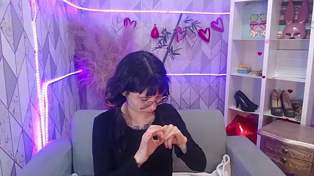 charlottemoonxz online show from 09-15-25, 07:47