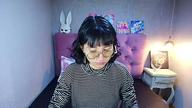 Snapshot of charlottemoonxz chatting on 06-25-26, 06:02 charlottemoonxz online show from 06-25-26, 06:02