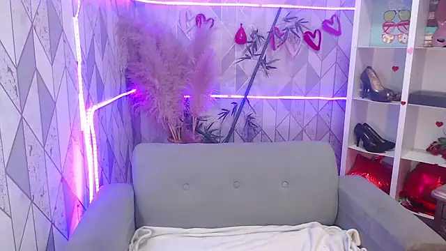 charlottemoonxz online show from 09-19-25, 08:57