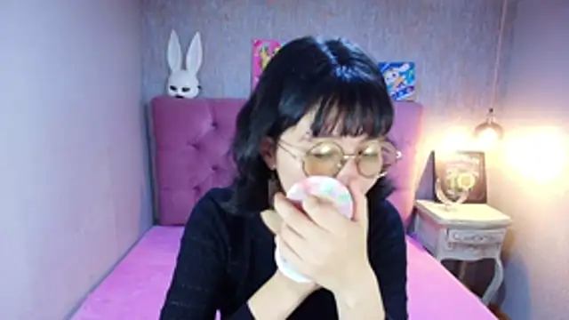 Snapshot of charlottemoonxz chatting on 06-24-26, 05:44 charlottemoonxz online show from 06-24-26, 05:44