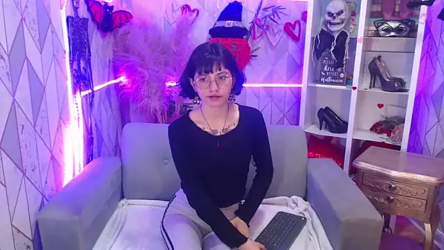 charlottemoonxz online show from 10-21-25, 04:28
